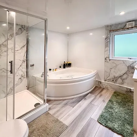 By The - District - Hot Tub * Bassenthwaite